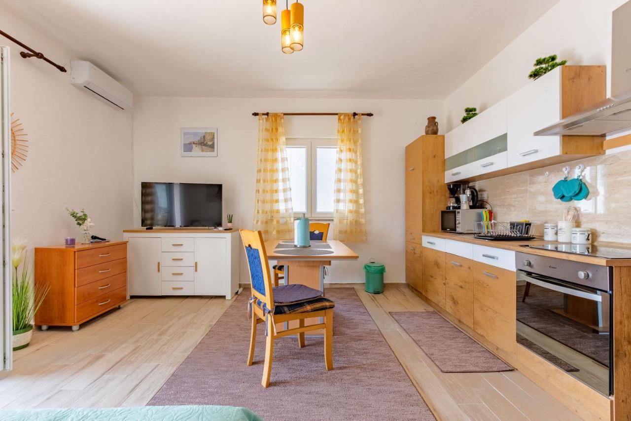 Mare-More Studio W Balcony And Beach Front And View Zadar Ngoại thất bức ảnh