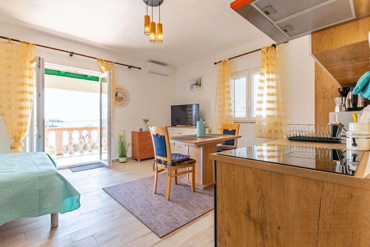 Mare-More Studio W Balcony And Beach Front And View Zadar Ngoại thất bức ảnh