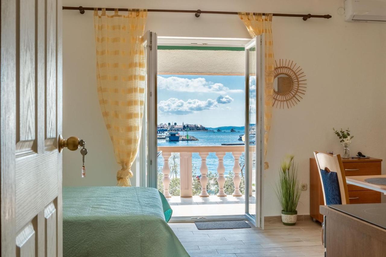 Mare-More Studio W Balcony And Beach Front And View Zadar Ngoại thất bức ảnh