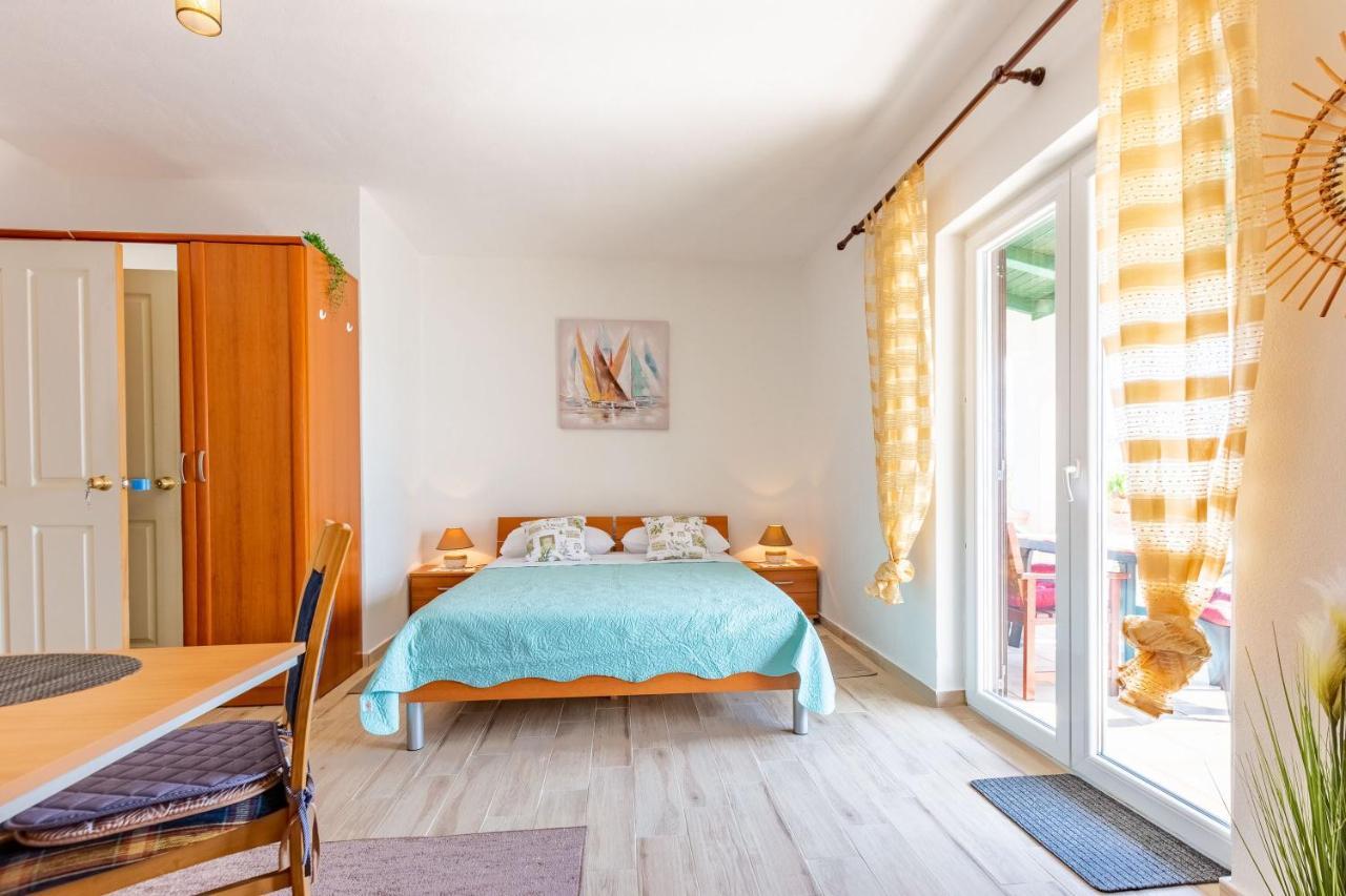 Mare-More Studio W Balcony And Beach Front And View Zadar Ngoại thất bức ảnh